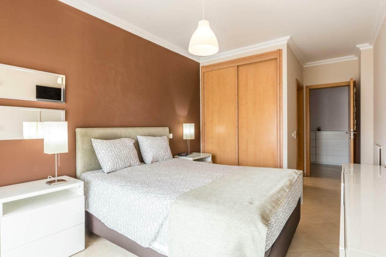 Apartamento perto praia, com Piscina Alvor Esterno foto