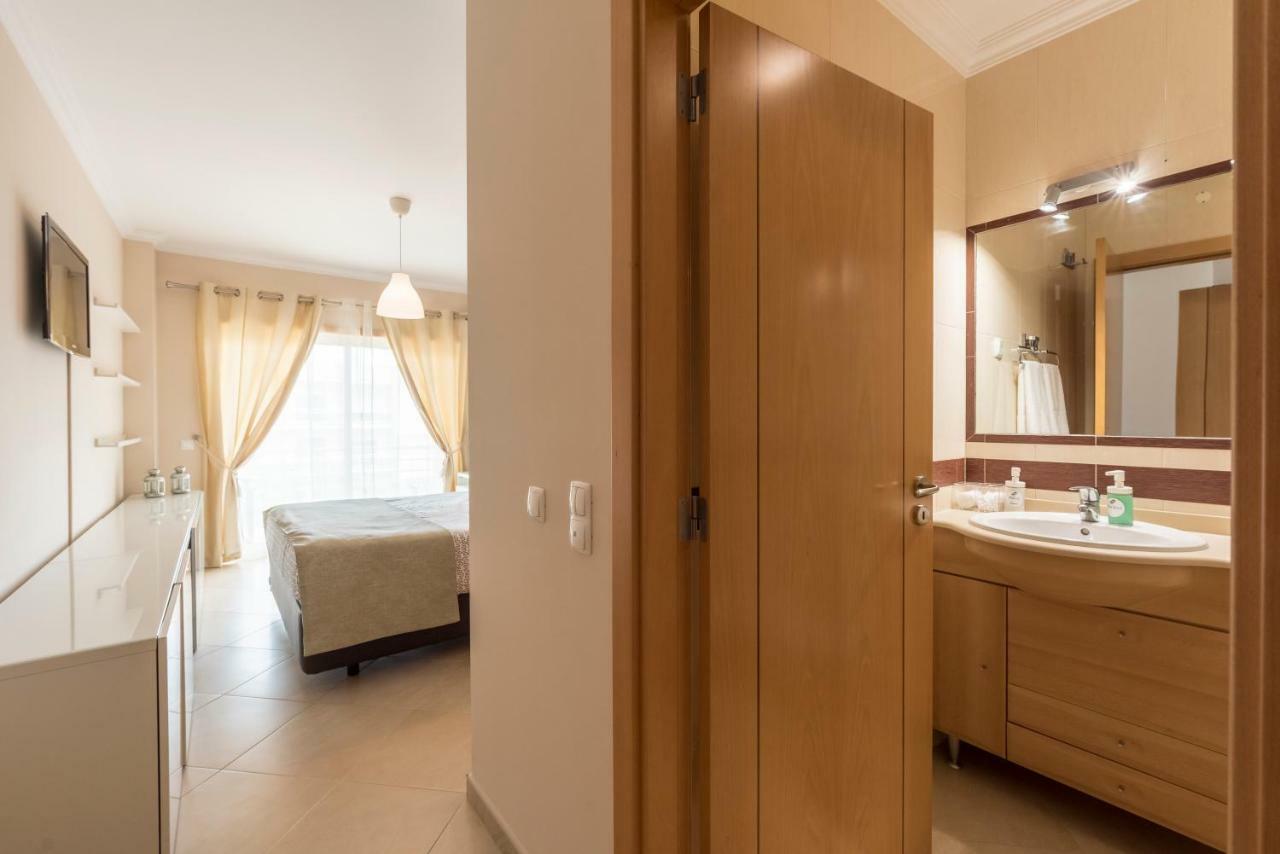 Apartamento perto praia, com Piscina Alvor Esterno foto