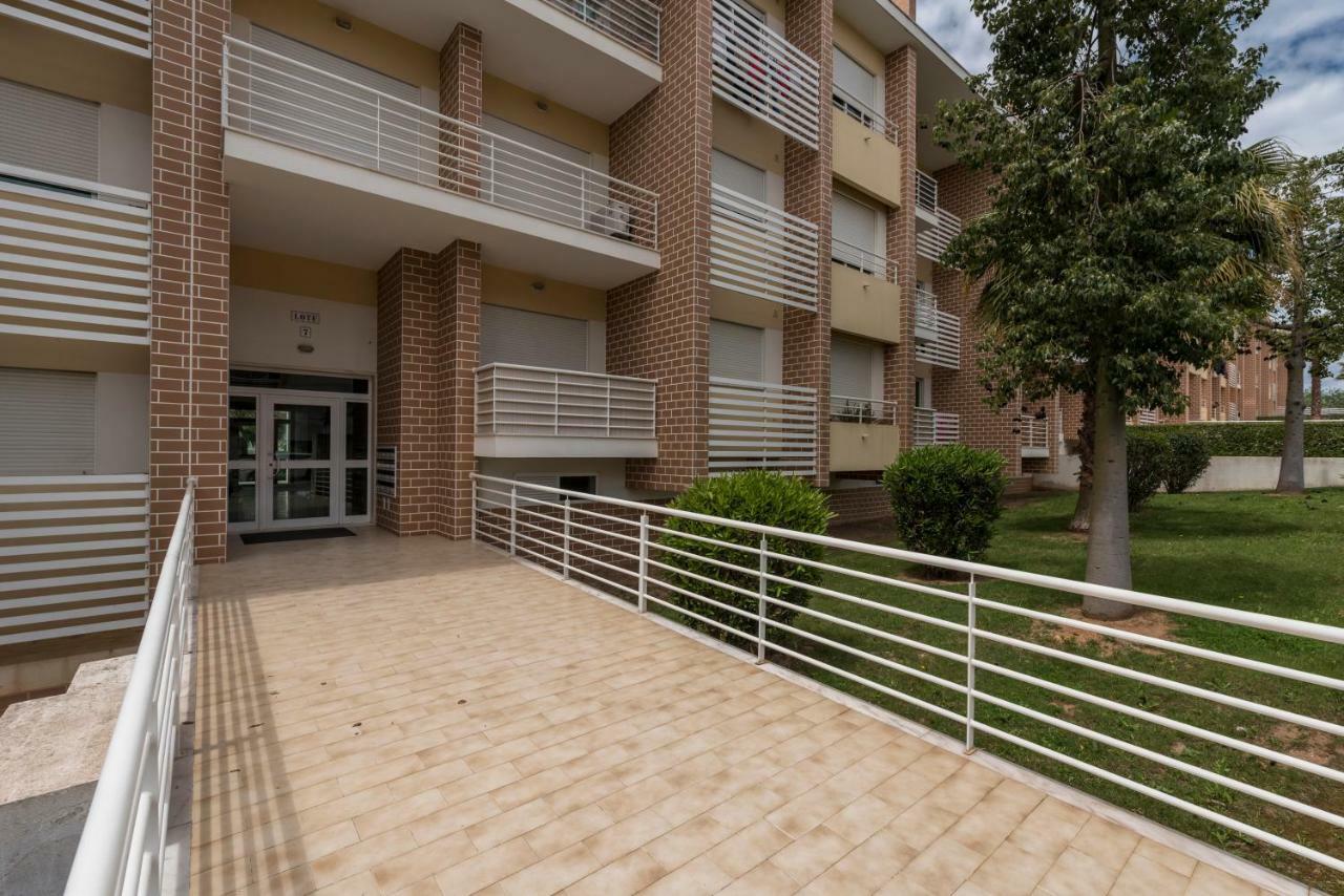 Apartamento perto praia, com Piscina Alvor Esterno foto